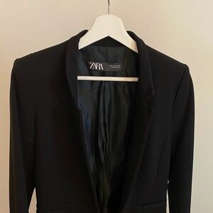 Zara black blazer 〰️
